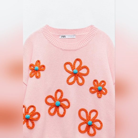 New Zara Floral Embordied Knit Sweater - Picture 6 of 9